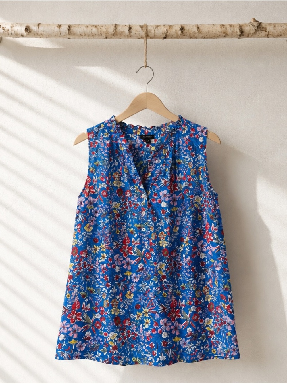 Talbots Sleeveless Floral V-Neck Top in Blue